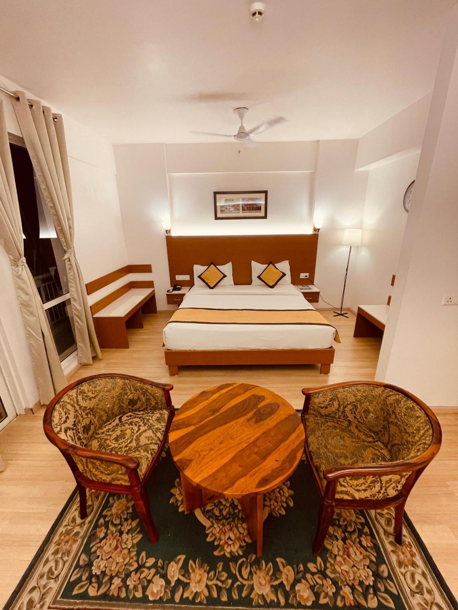 The Grace Residency - Gomtinagar, Lucknow Aparthotel Екстериор снимка